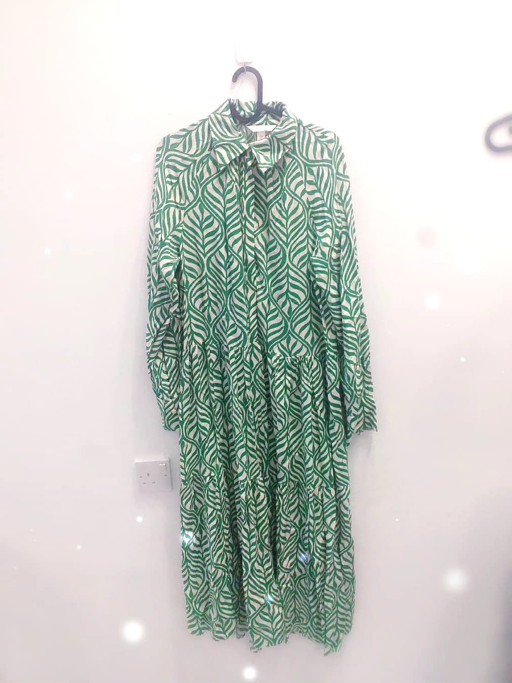 Green Leaf Print Tiered Midi Dress